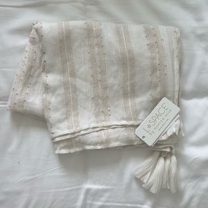 LSPACE Calista Sarong - white and gold with tassels